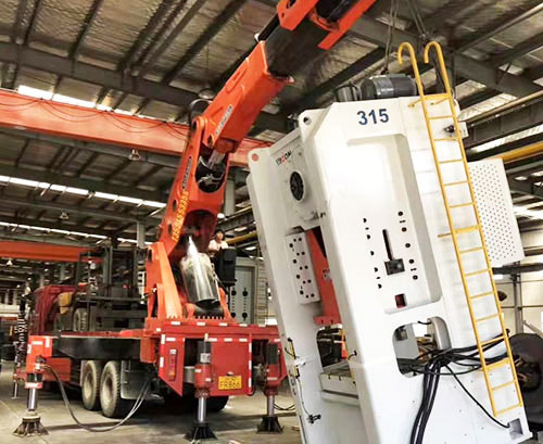 黄石提升工作效率，选择优质折臂吊租赁服务