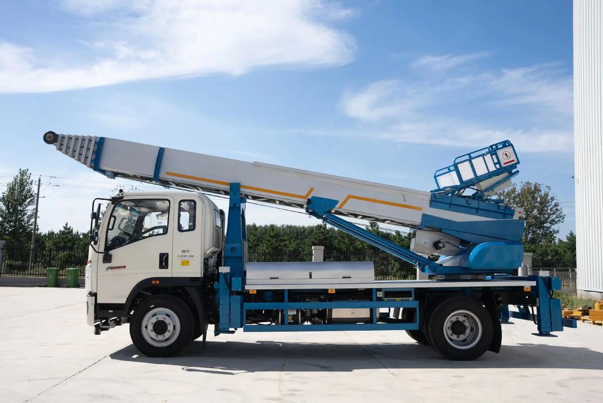 黄石云梯上料车租赁费用